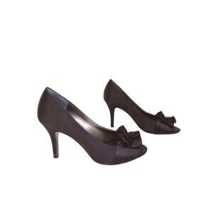 Nina The Touch of Nina Black Peep Toe Satin Pump Heels Ruffle Design Women's 7M